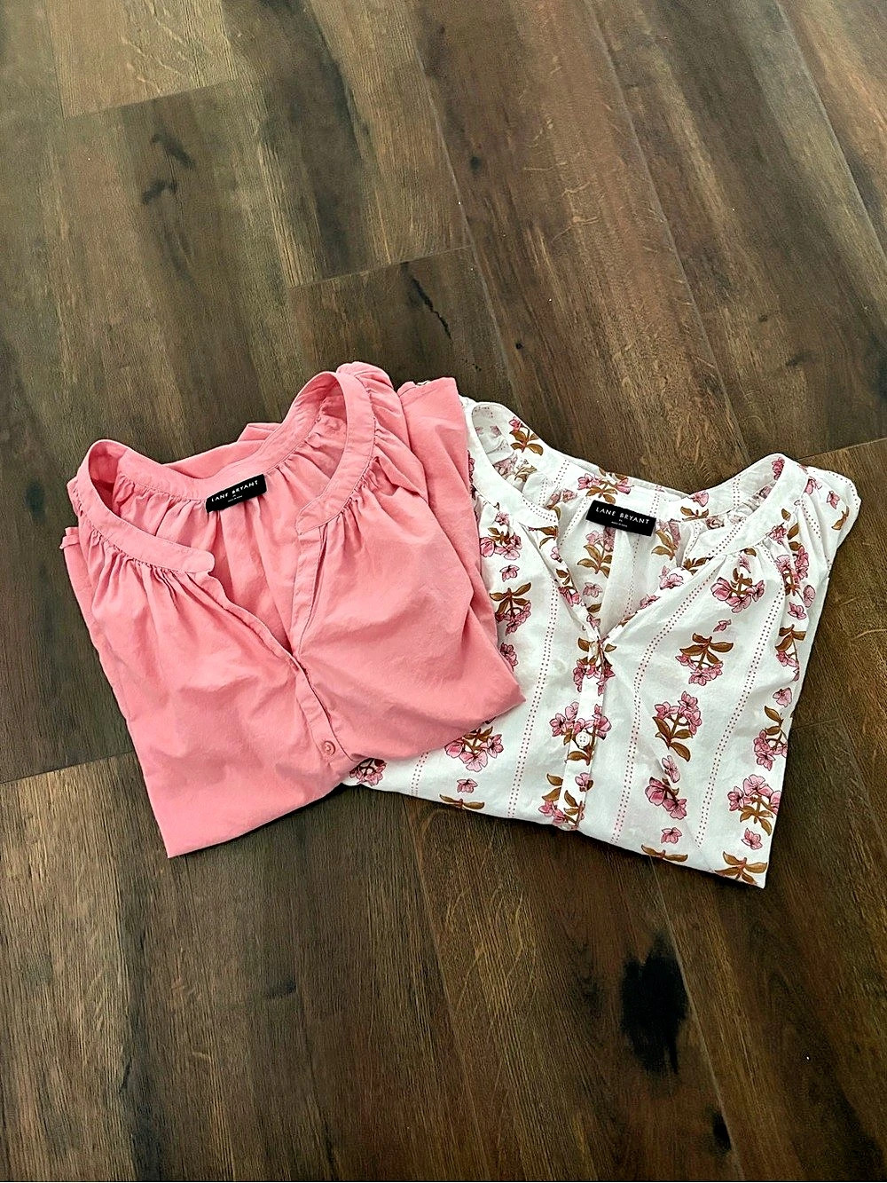 Lane Bryant 2 Cotton Floral Blouse in Coral& White Floral Size 26 Like New